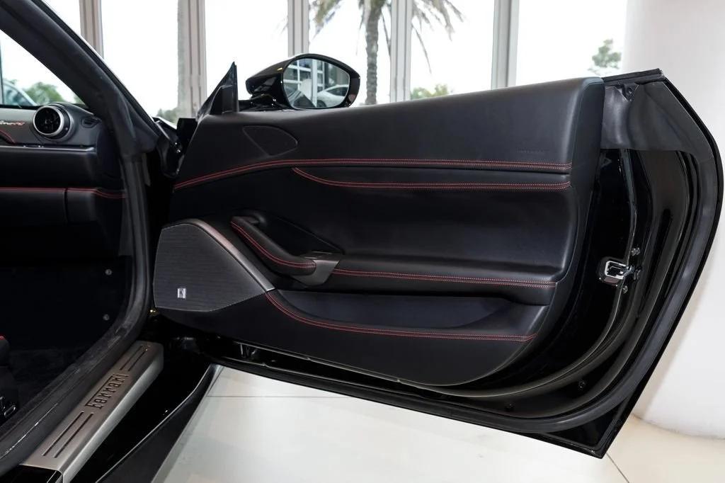 صورة مصغرة 15 لـ 2023 Ferrari PORTOFINO M BASE