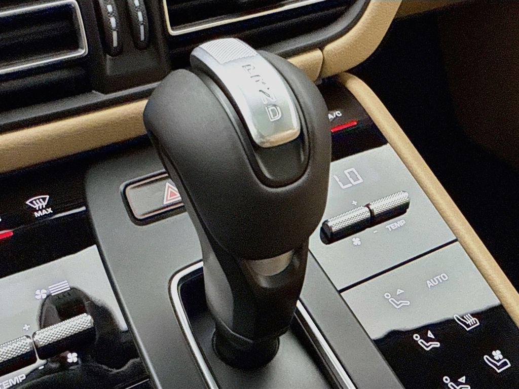 2026 Porsche MACAN — миниатюра 21