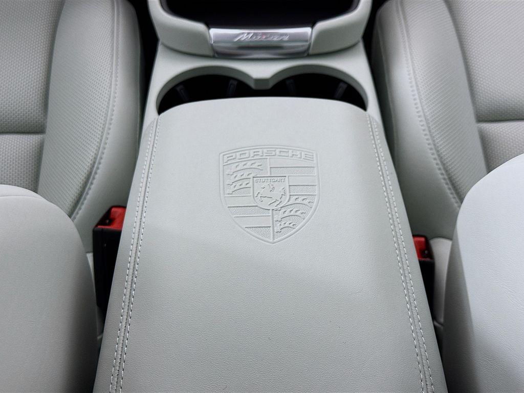 2026 Porsche MACAN — миниатюра 25