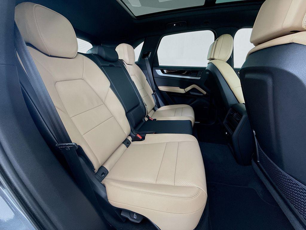 2026 Porsche CAYENNE 缩略图 29
