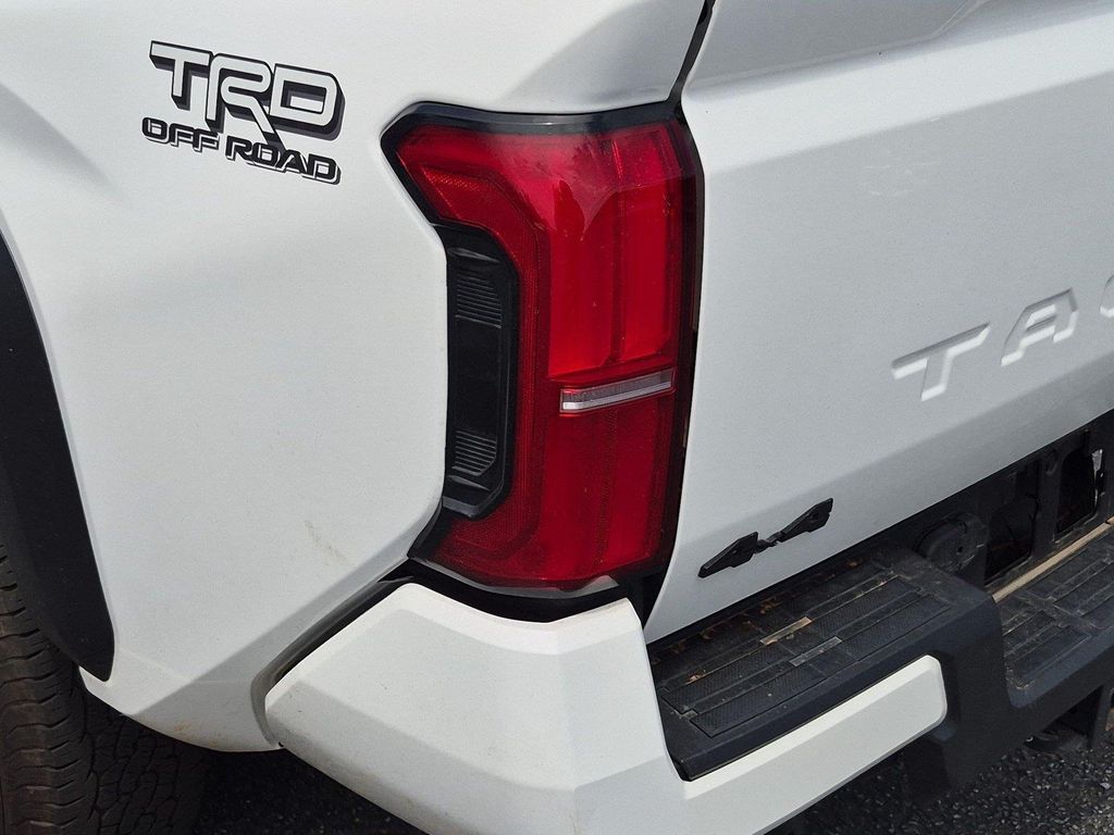 صورة مصغرة 12 لـ 2025 Toyota TACOMA TRD OFF ROAD