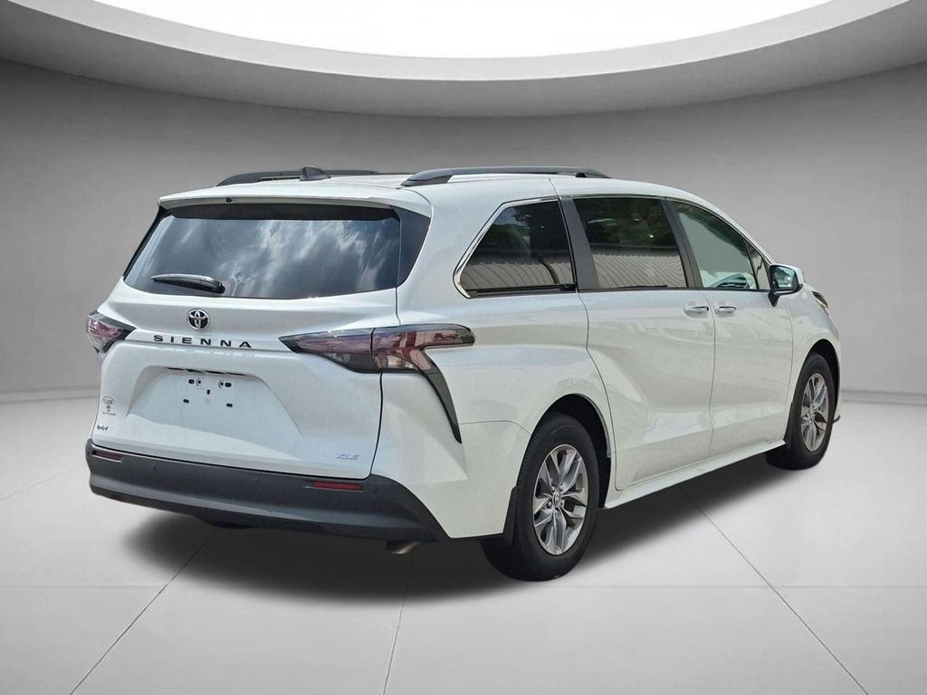 2026 Toyota SIENNA XLE 照片 5