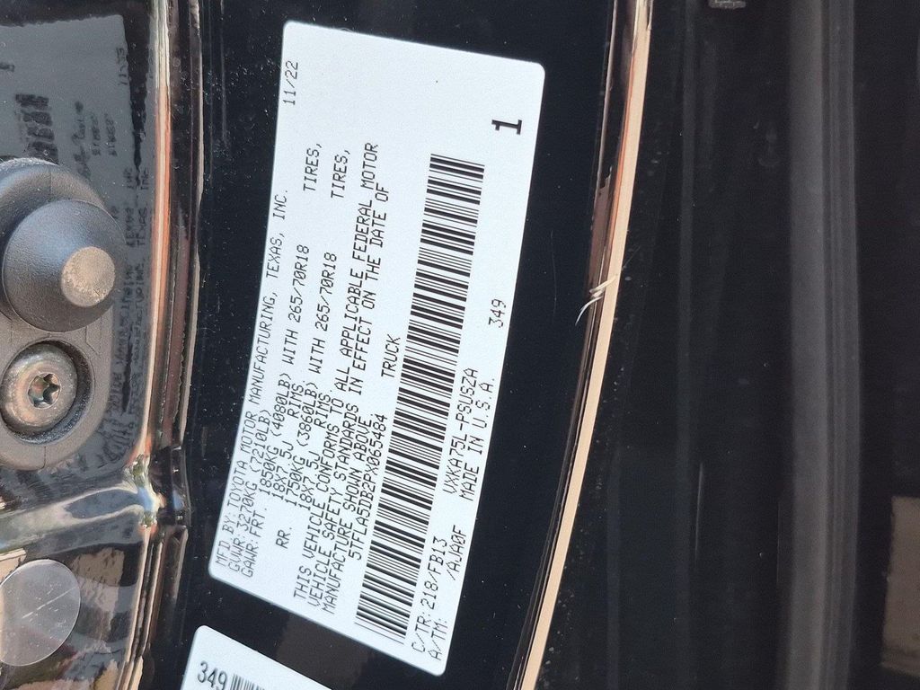 صورة مصغرة 39 لـ 2023 Toyota TUNDRA SR5