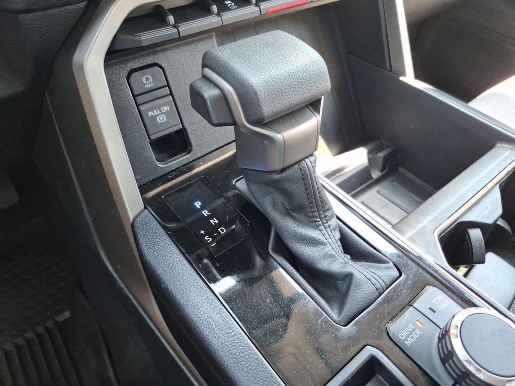 صورة مصغرة 28 لـ 2023 Toyota TUNDRA SR5