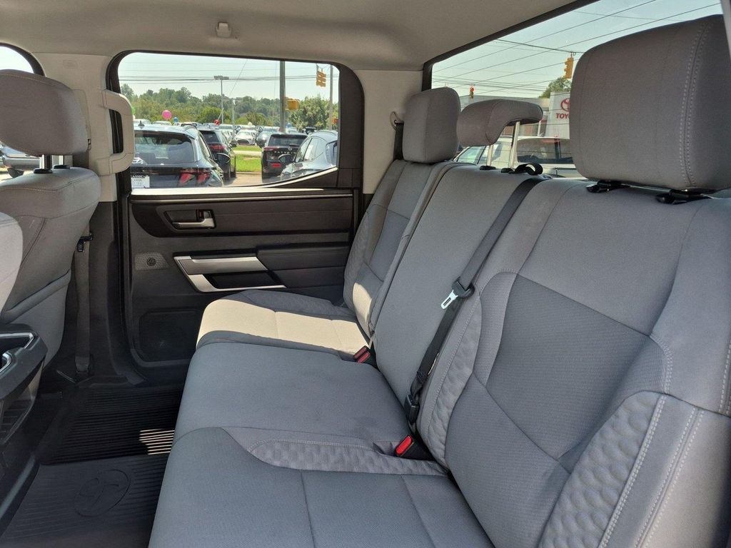 صورة مصغرة 31 لـ 2023 Toyota TUNDRA SR5