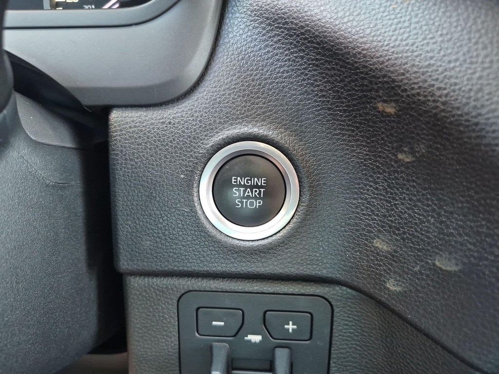 صورة مصغرة 29 لـ 2023 Toyota TUNDRA SR5
