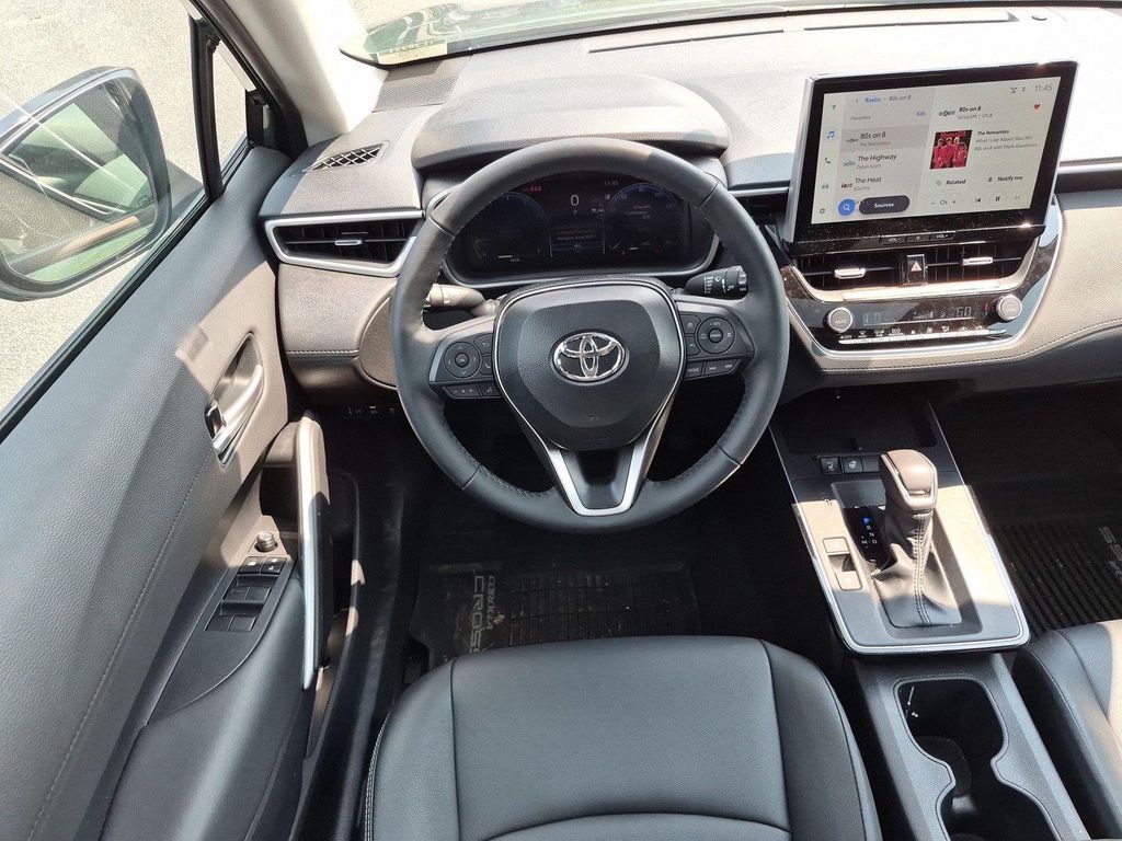 صورة مصغرة 32 لـ 2026 Toyota COROLLA CROSS XLE