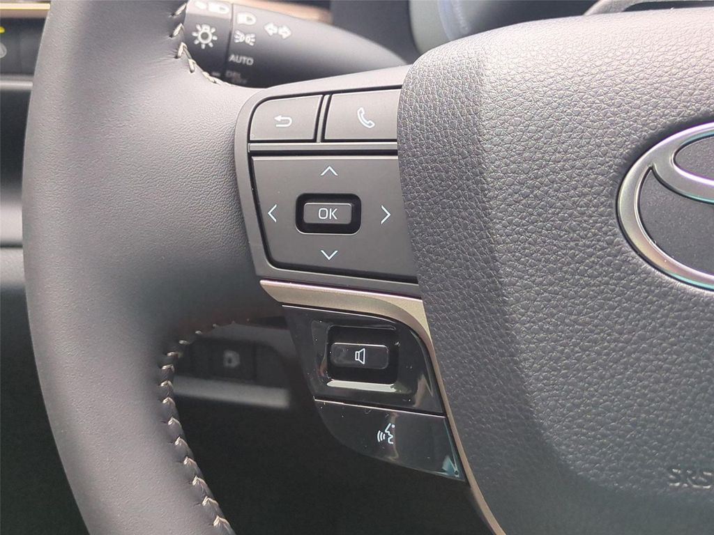 صورة مصغرة 19 لـ 2026 Toyota CROWN PLATINUM