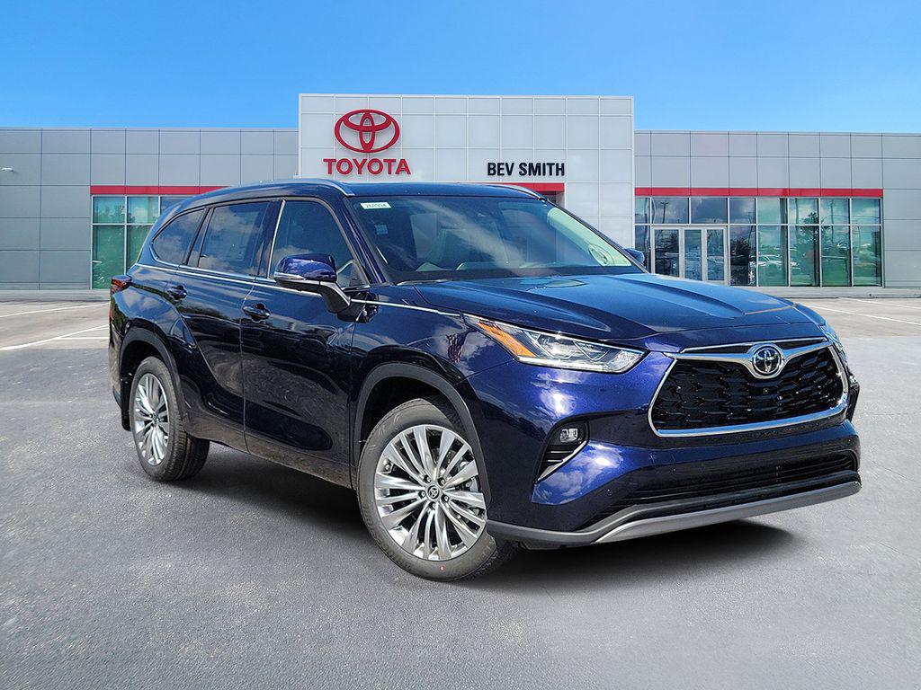 New 2026 Toyota Highlander Platinum
