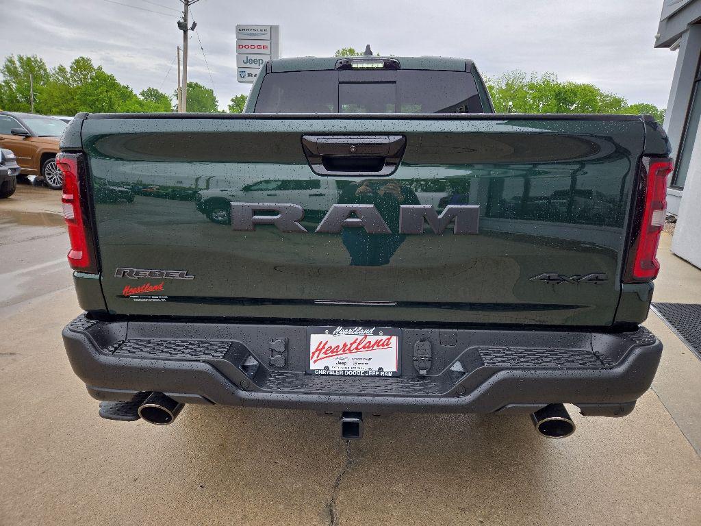 2026 RAM 1500 REBEL 照片 9