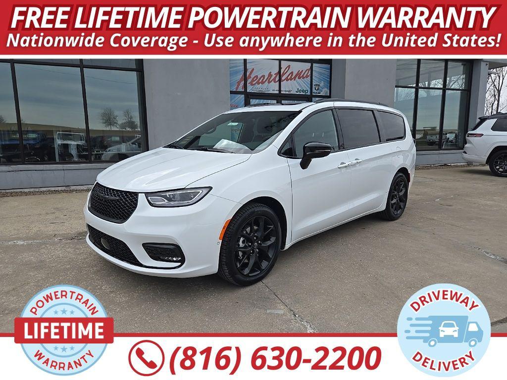 New 2026 Chrysler Pacifica L