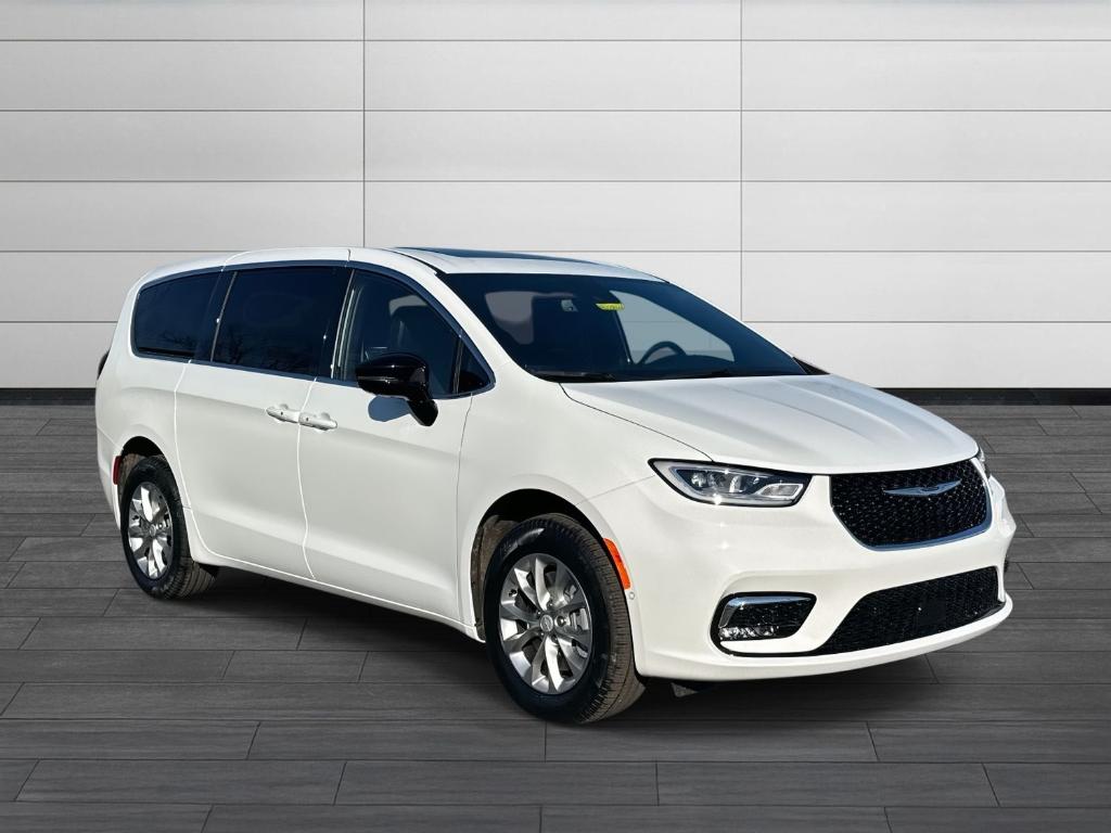 New 2026 Chrysler Pacifica Limited