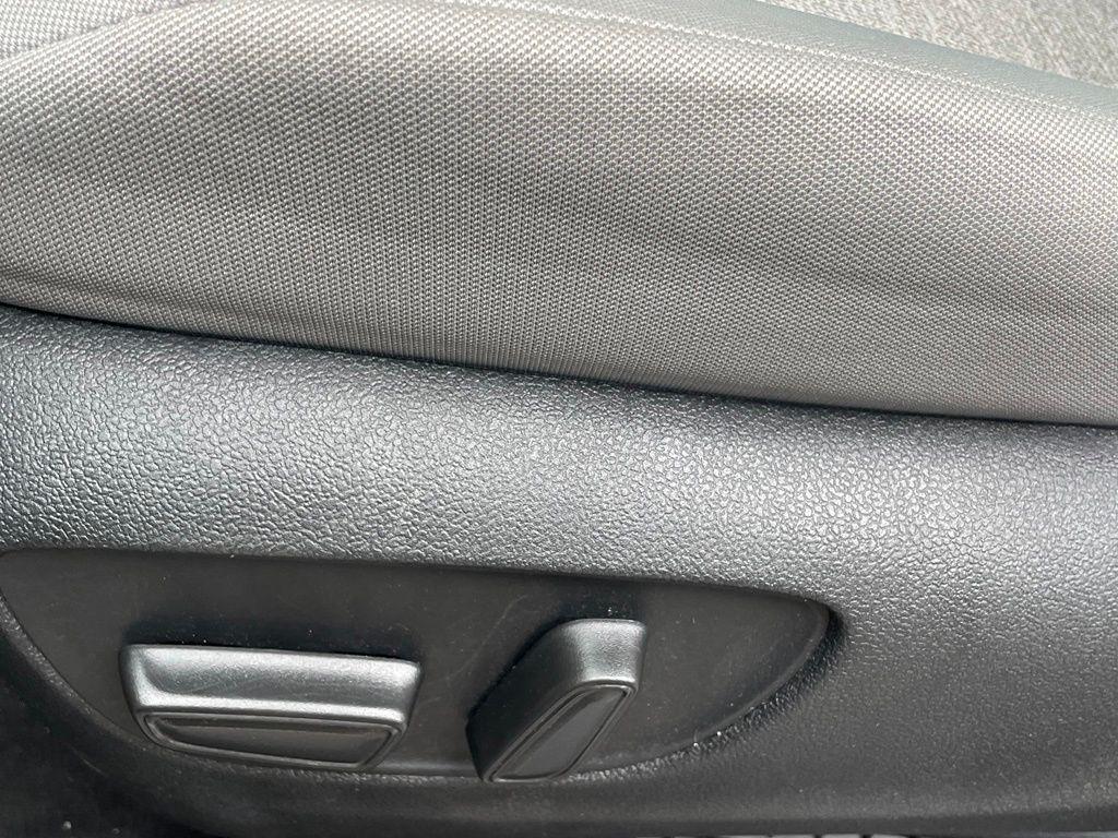 2025 Toyota SIENNA LE 照片 10