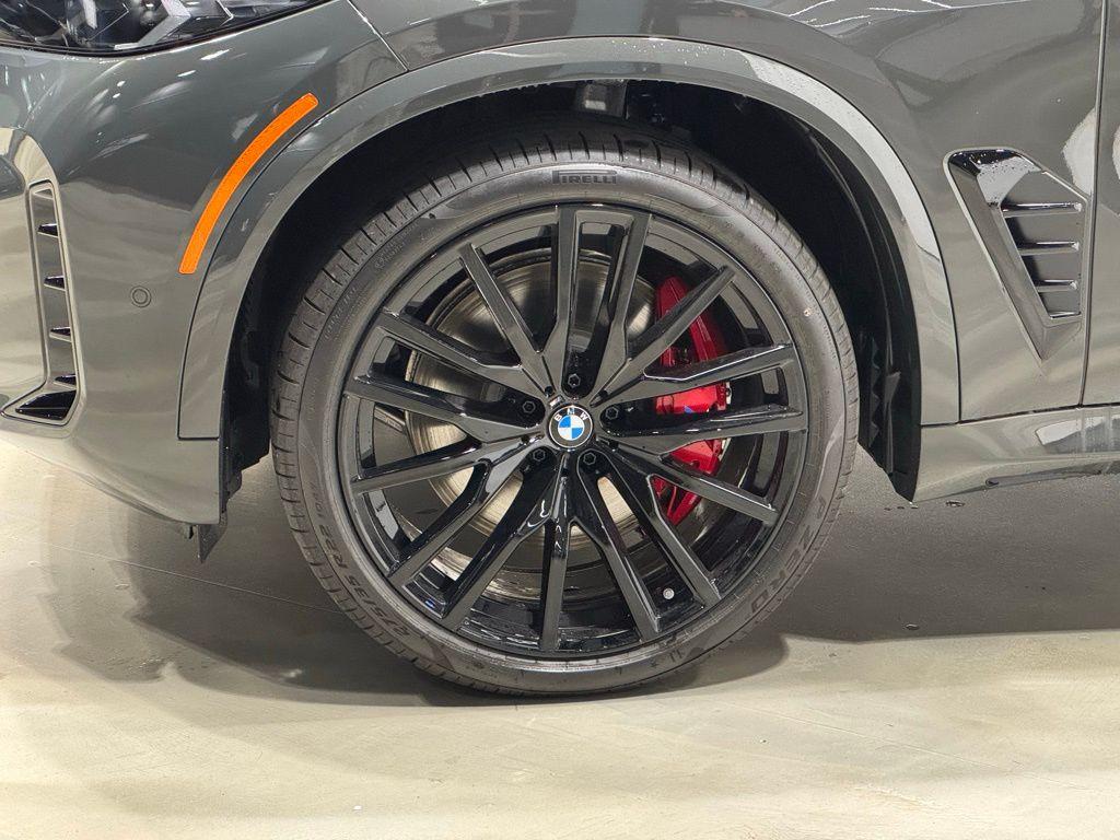 2026 BMW X5 M60I — миниатюра 11