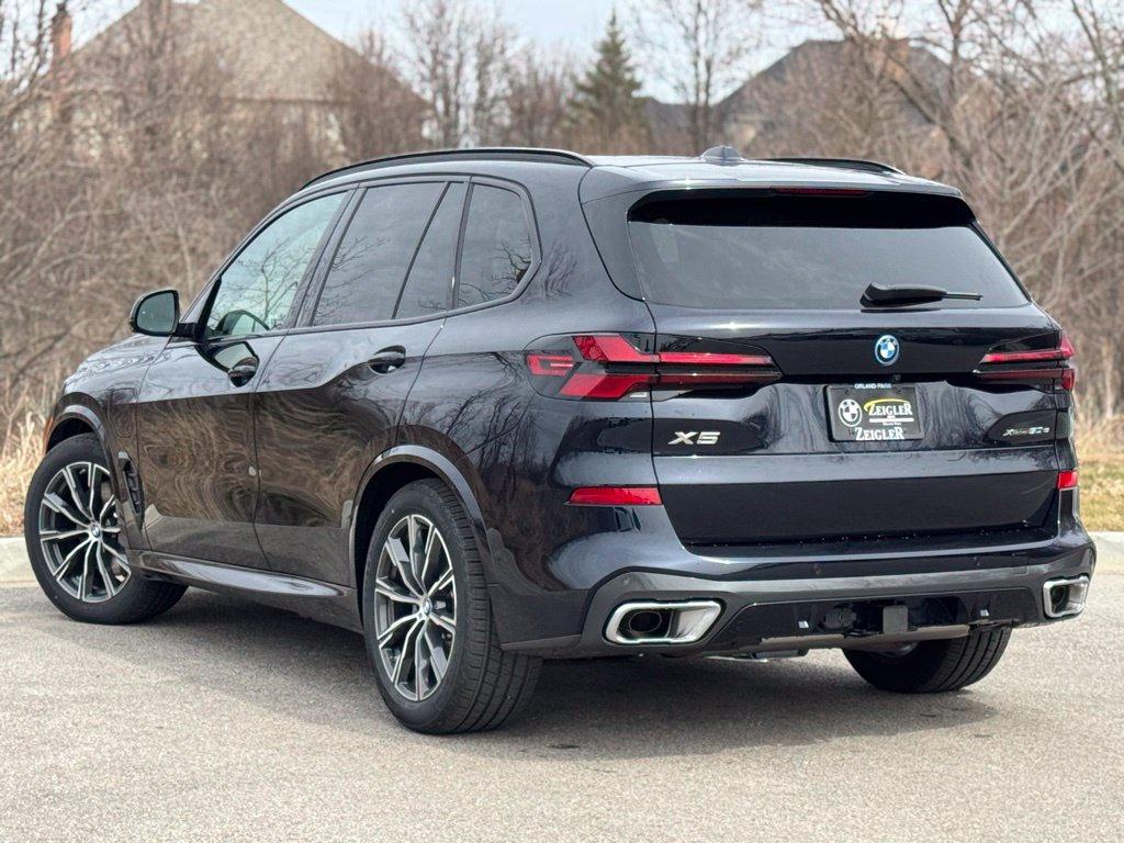 2026 BMW X5 PHEV XDRIVE50E thumbnail 4