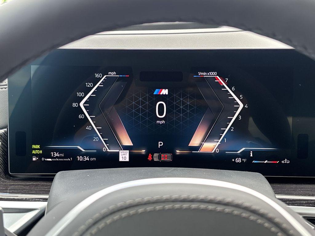 صورة 10 لـ 2027 BMW X7 XDRIVE40I