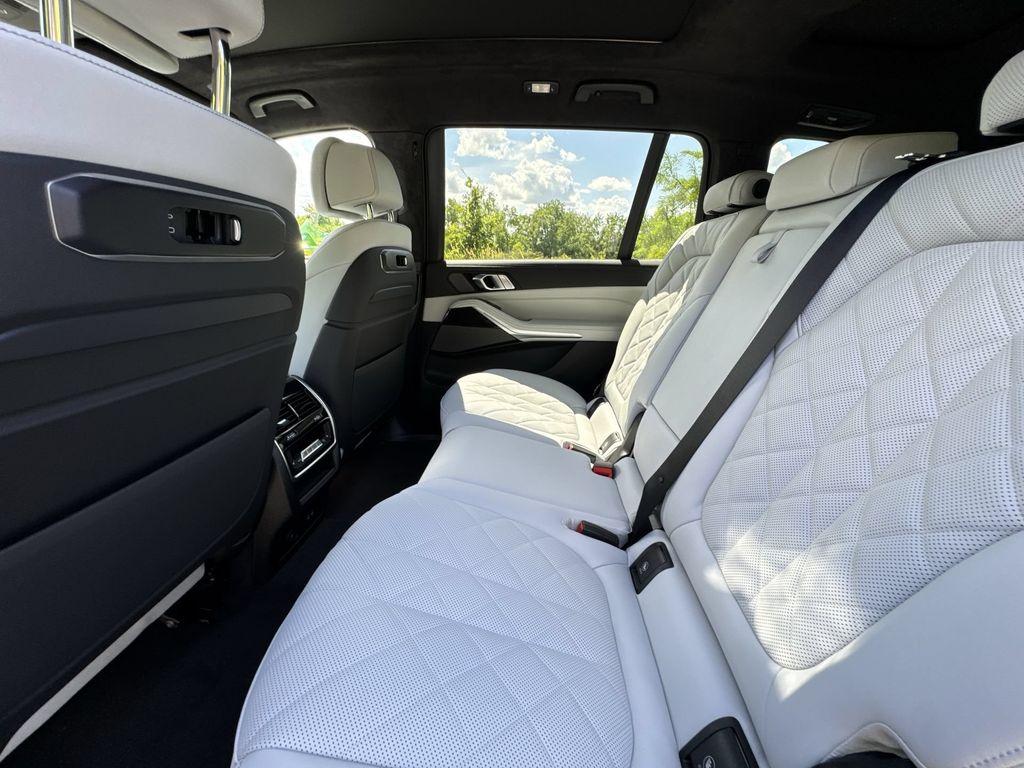 صورة مصغرة 25 لـ 2027 BMW X7 XDRIVE40I