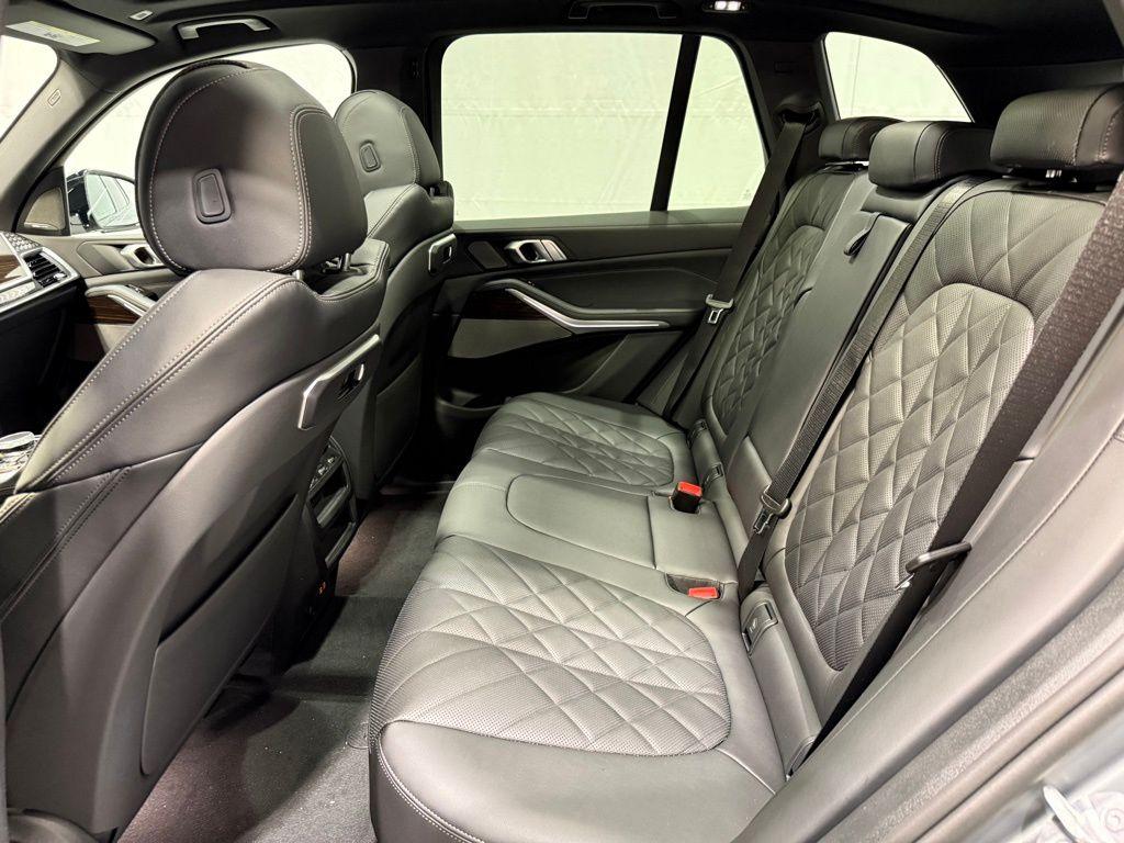 صورة مصغرة 18 لـ 2026 BMW X5 XDRIVE40I