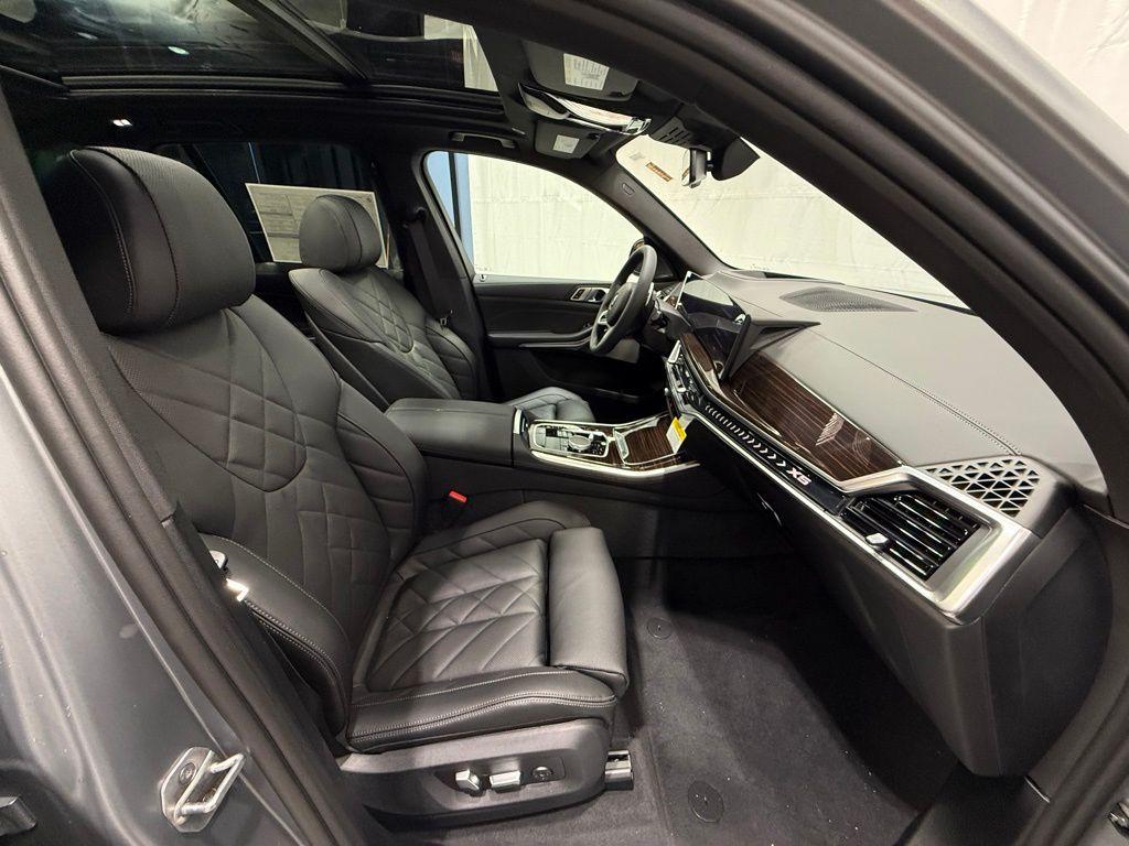 صورة مصغرة 25 لـ 2026 BMW X5 XDRIVE40I