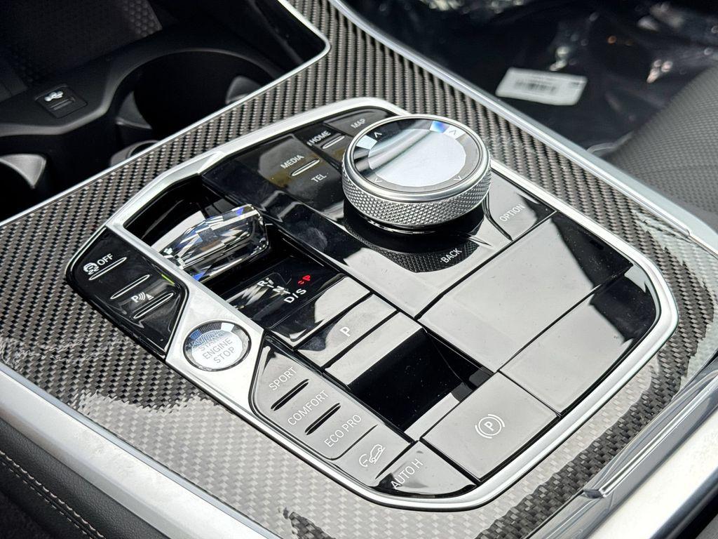 صورة مصغرة 22 لـ 2026 BMW X5 M60I