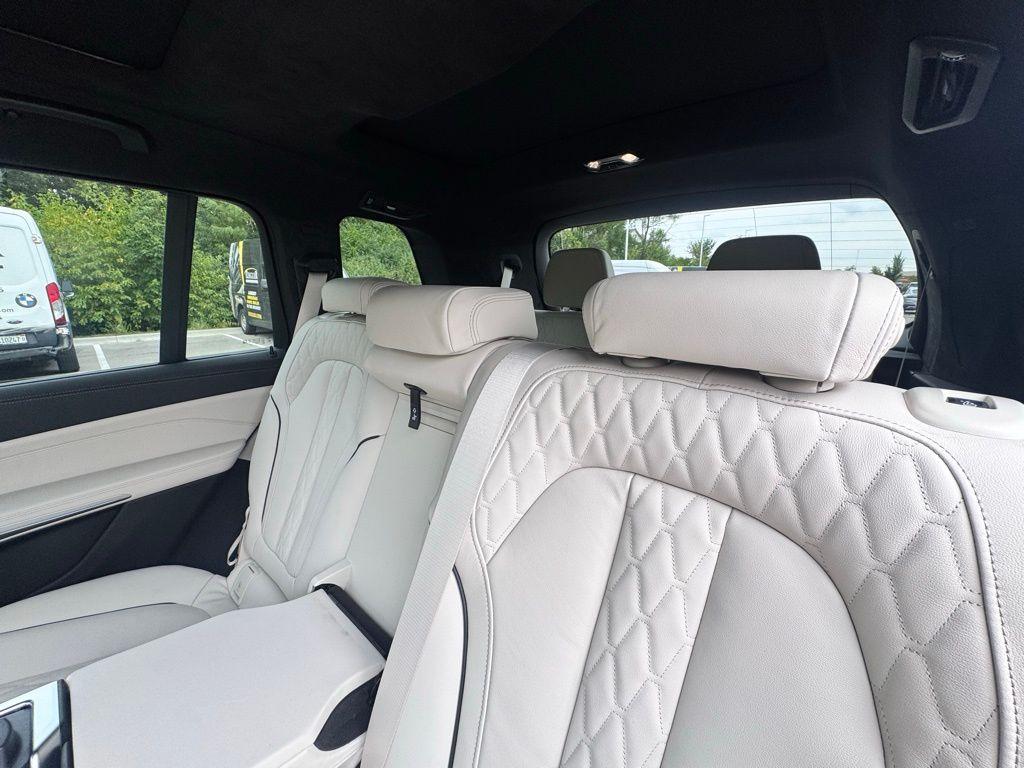 2026 BMW X7 XDRIVE40I — миниатюра 21