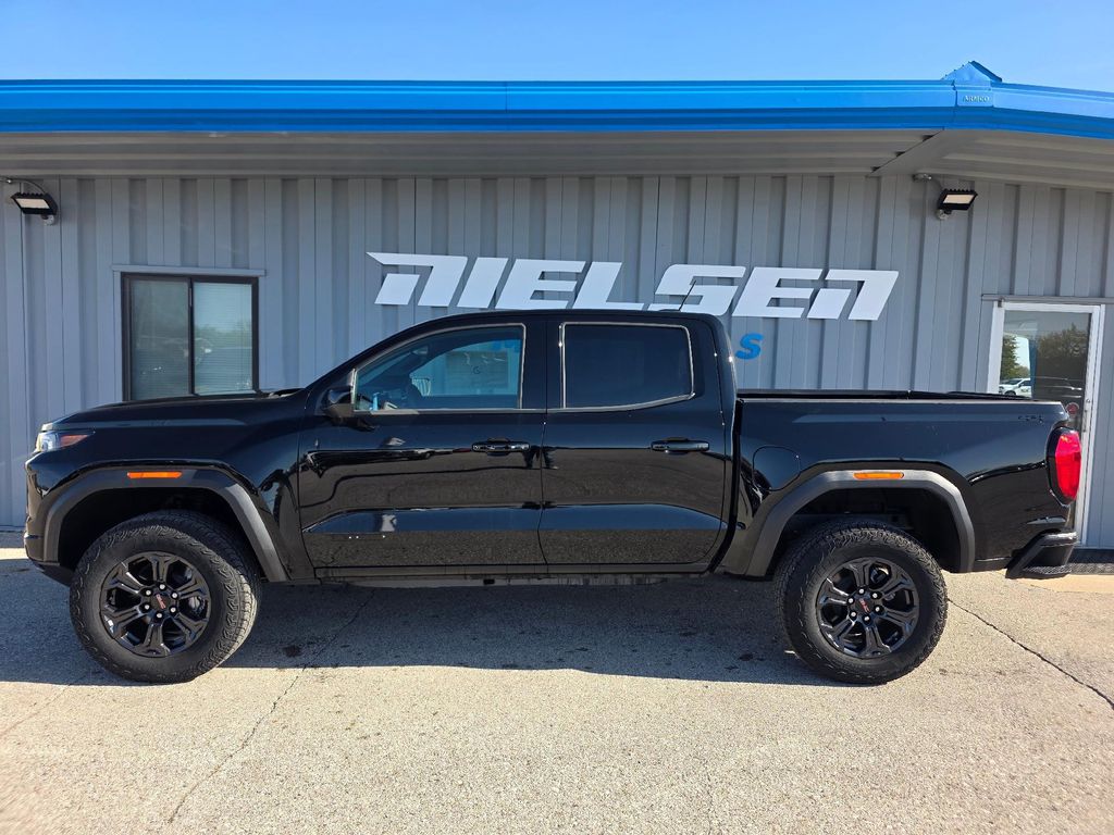 New 2025 GMC Canyon Elevation