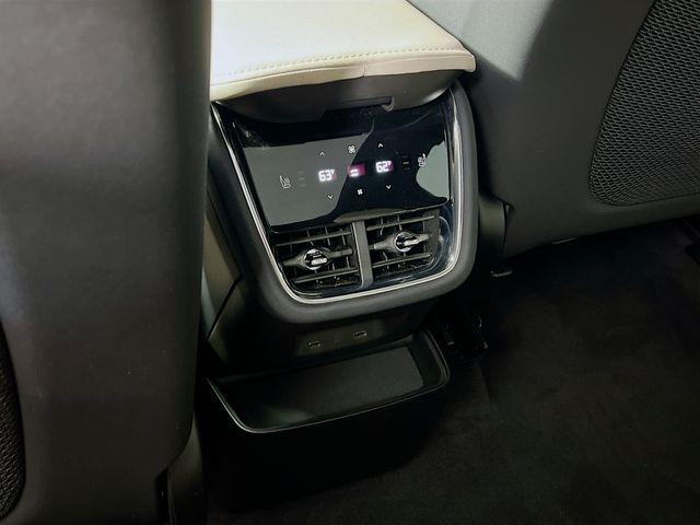 2025 Volvo EX90 TWIN MOTOR PERFORMANCE ULTRA 6-SEATER 缩略图 16