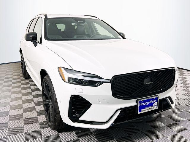 New 2026 Volvo XC60 Plug-In Hybrid T8 Ultra Black Edition