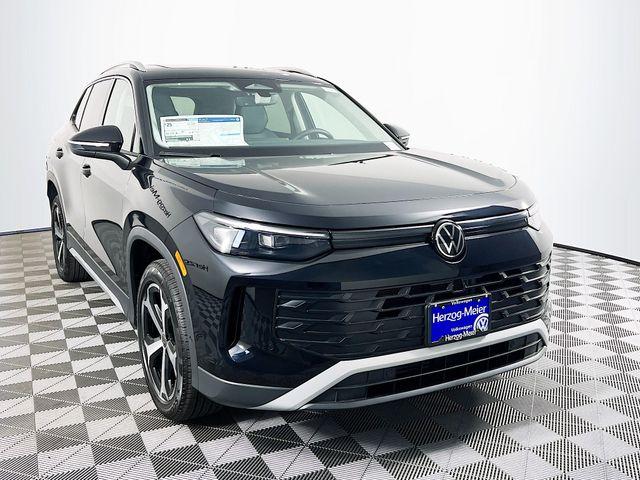 New 2026 Volkswagen Tiguan 2.0T SE