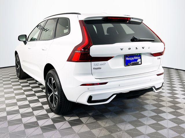 2026 Volvo XC60 PLUG-IN HYBRID T8 CORE — фото 4