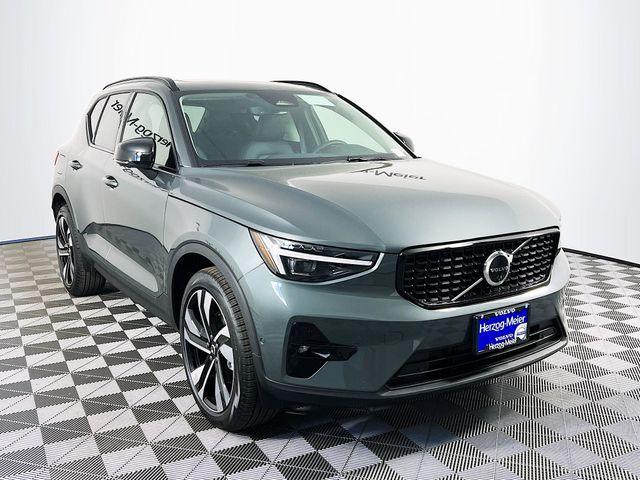 New 2026 Volvo XC40 B5 Ultra