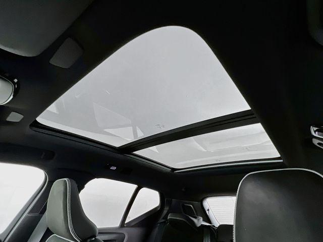 صورة مصغرة 13 لـ 2026 Volvo XC40 B5 ULTRA BLACK EDITION