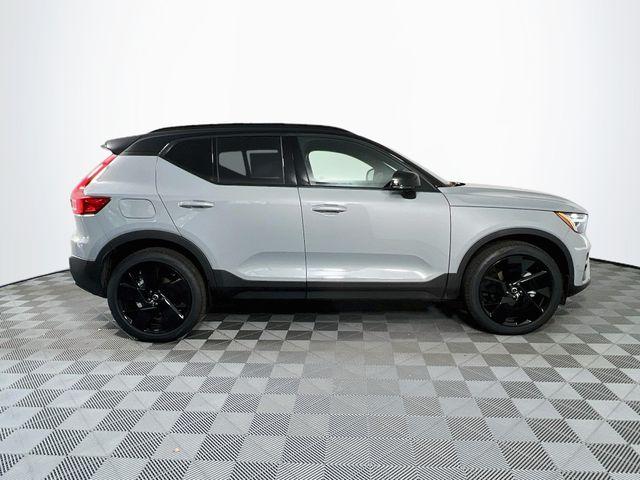 صورة مصغرة 5 لـ 2026 Volvo XC40 B5 ULTRA BLACK EDITION