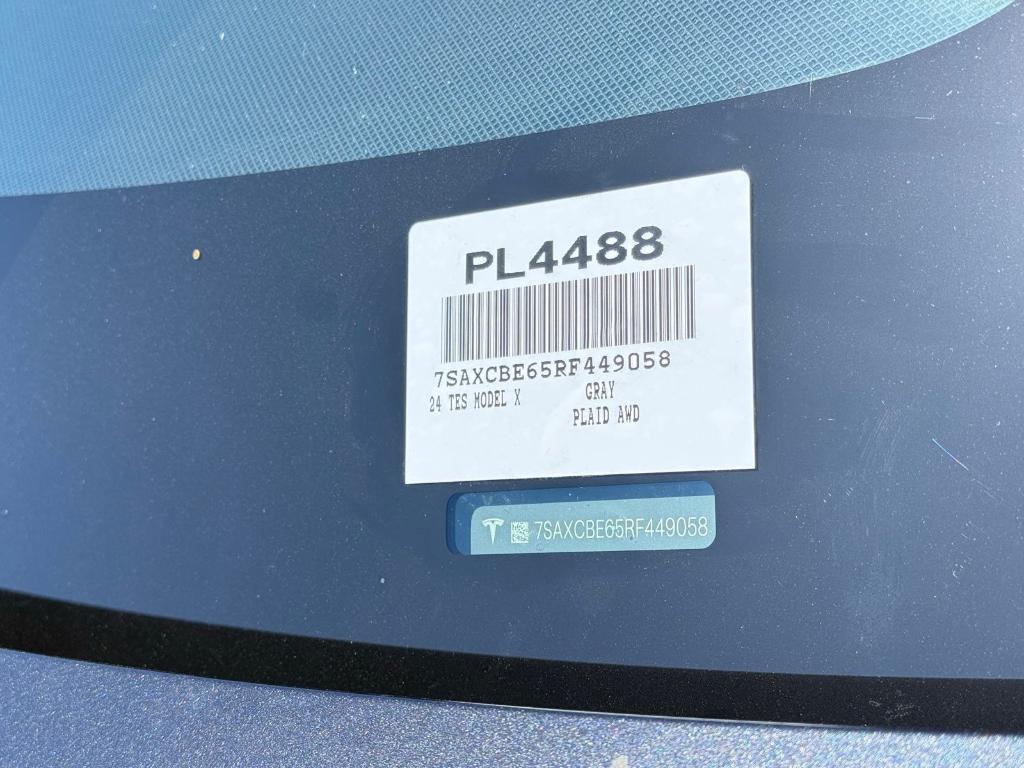 TESLA MODEL X PLAID - 10