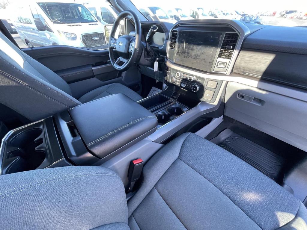 صورة مصغرة 30 لـ 2025 FORD F-150 XLT