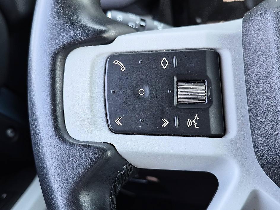 صورة مصغرة 17 لـ 2023 LAND Rover DEFENDER SE