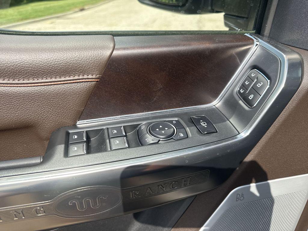 2026 FORD F-350 KING RANCH 缩略图 15