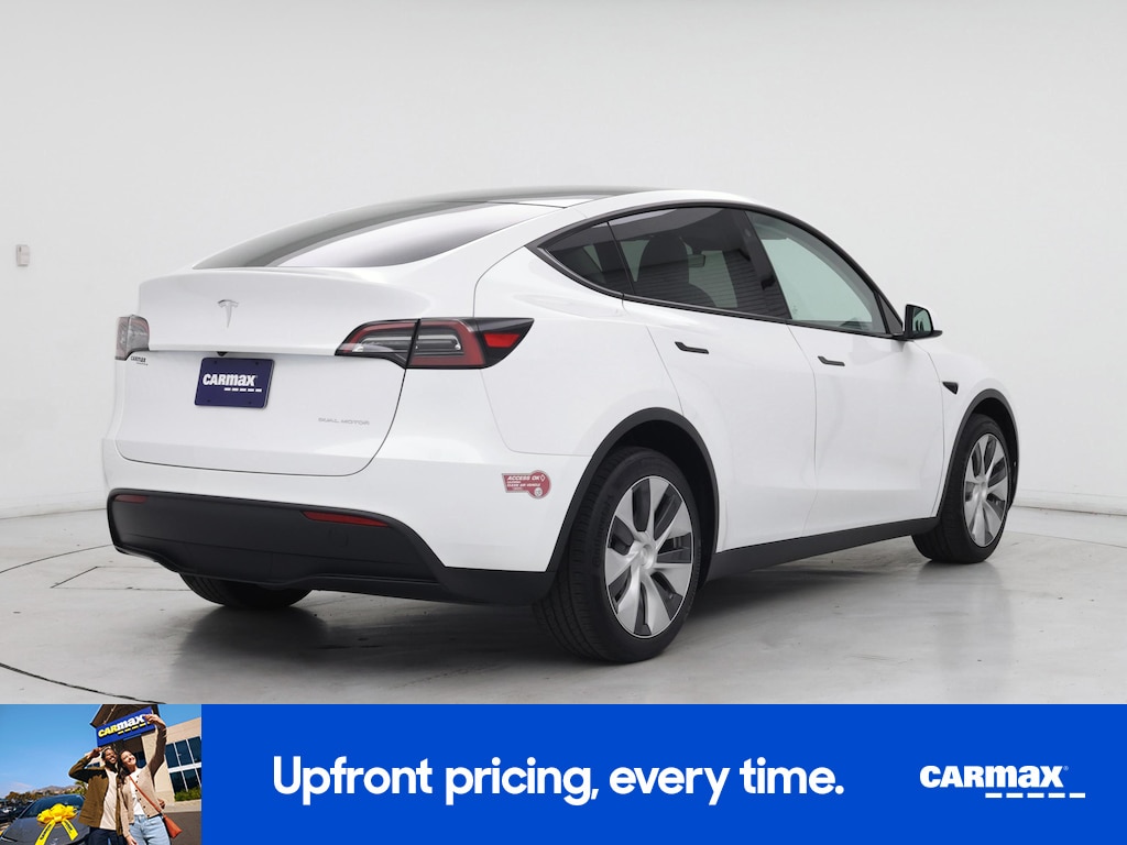 TESLA MODEL Y LONG RANGE - 10
