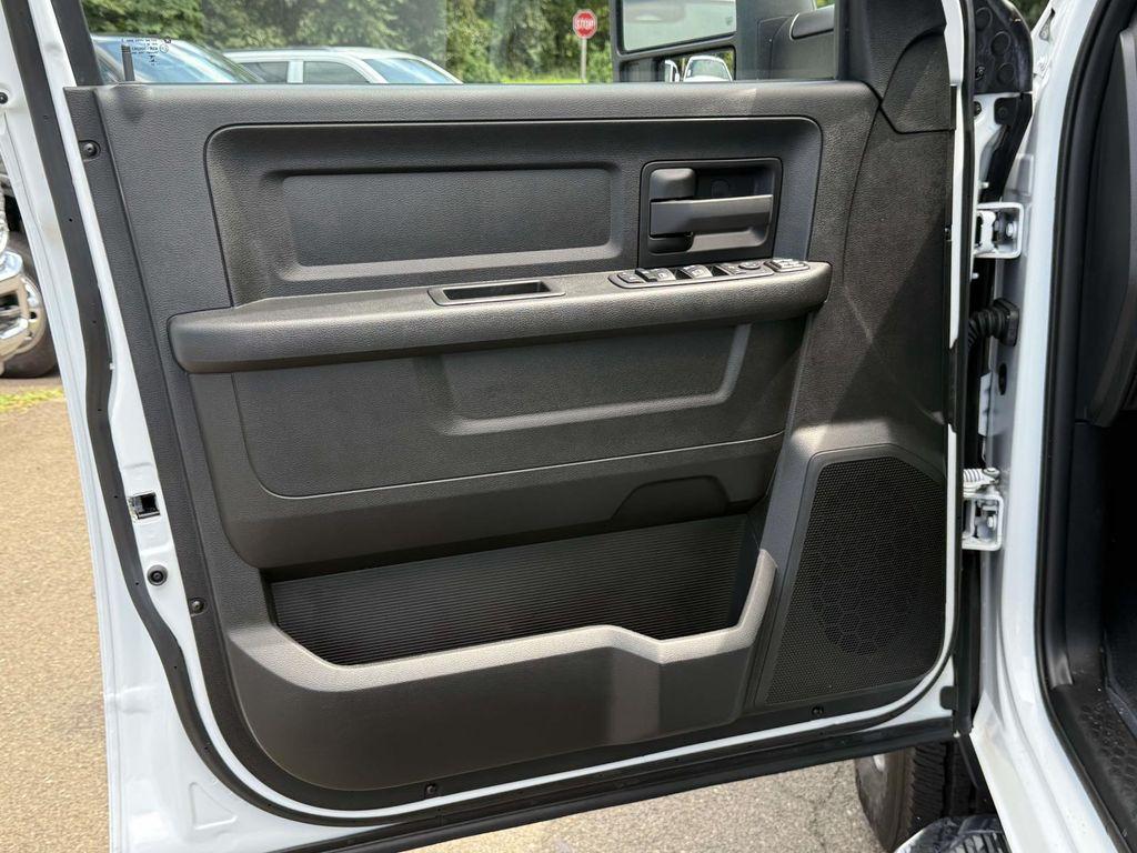 2024 RAM 2500 TRADESMAN — миниатюра 30