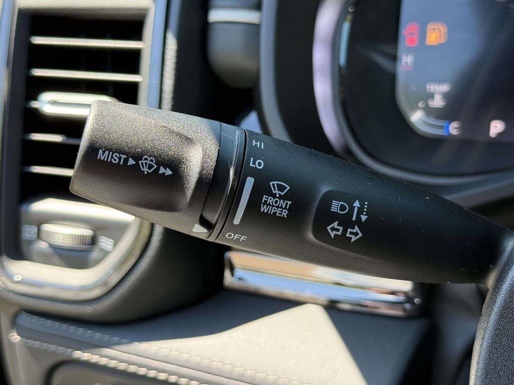 صورة مصغرة 26 لـ 2026 RAM 1500 LIMITED