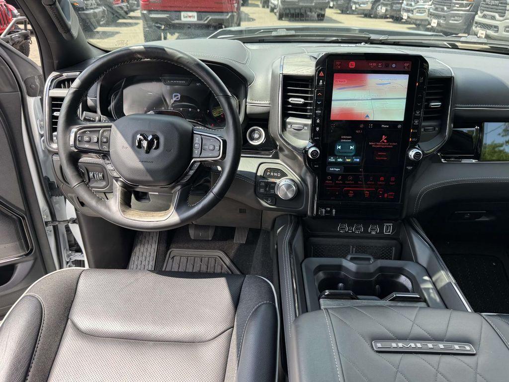 صورة مصغرة 17 لـ 2025 RAM 1500 LIMITED