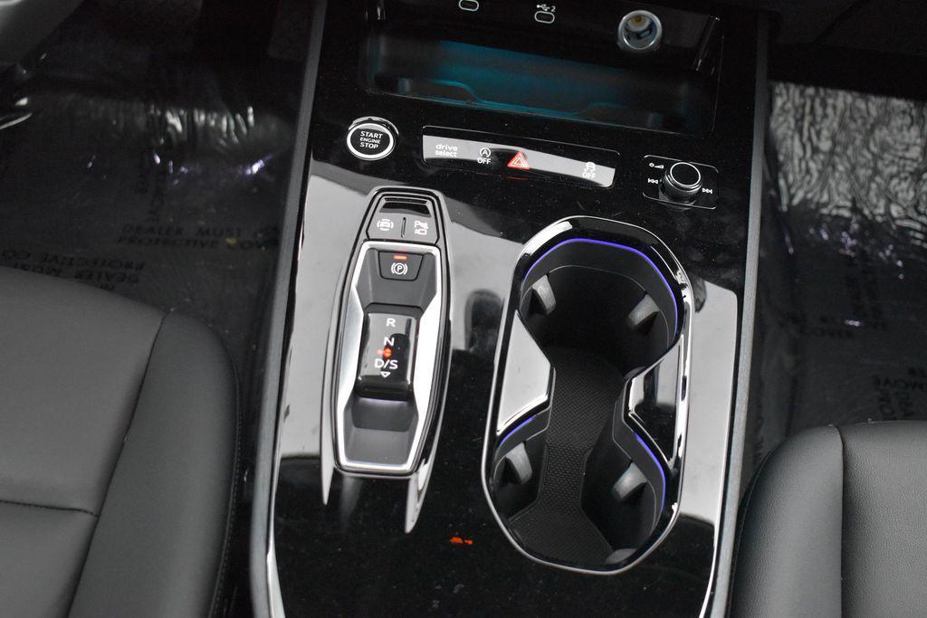 صورة 15 لـ 2025 AUDI A5 PREMIUM TFSI QUATTRO S TRONIC
