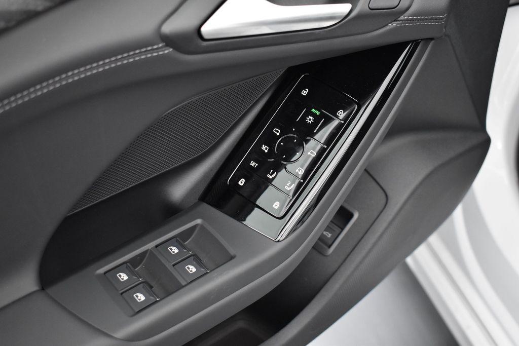 2025 AUDI A6 E-TRON PREMIUM — фото 6