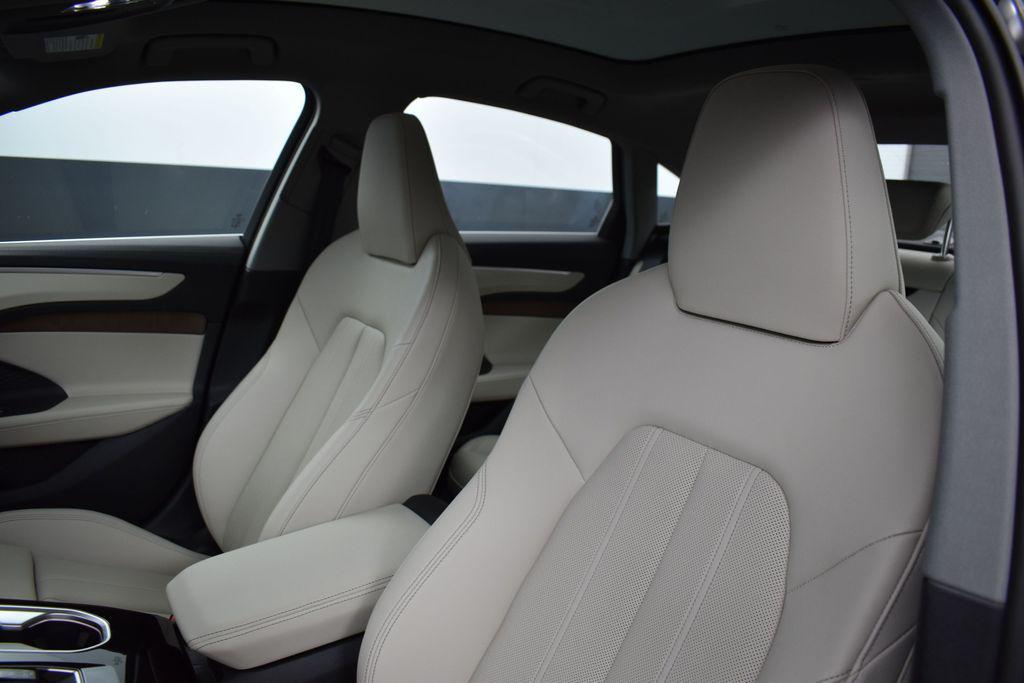 صورة مصغرة 8 لـ 2026 AUDI A6 PREMIUM QUATTRO S TRONIC