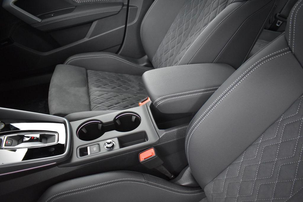صورة 9 لـ 2026 AUDI S3 TFSI QUATTRO S TRONIC