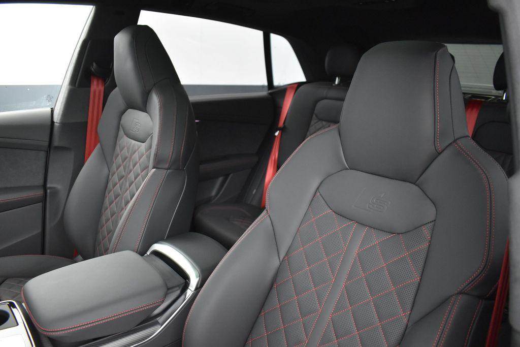 صورة 9 لـ 2026 AUDI SQ8 4.0T PRESTIGE