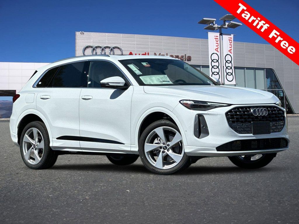 New 2025 Audi Q5 Premium Plus TFSI quattro S tronic