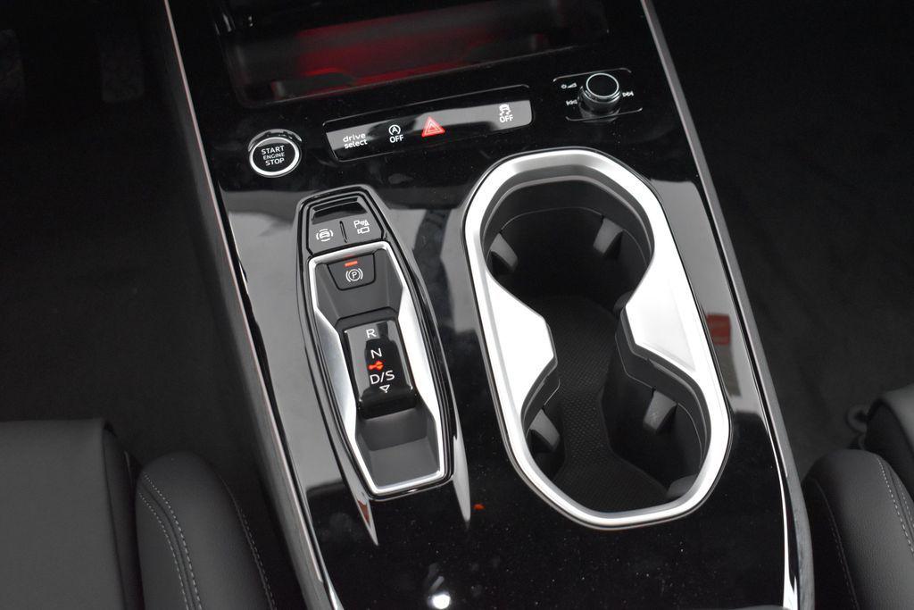 صورة مصغرة 15 لـ 2026 AUDI A6 PREMIUM PLUS QUATTRO S TRONIC