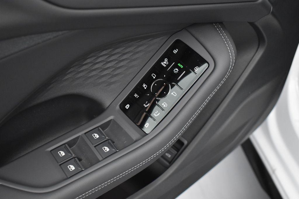 صورة 6 لـ 2026 AUDI A5 PREMIUM PLUS TFSI QUATTRO S TRONIC