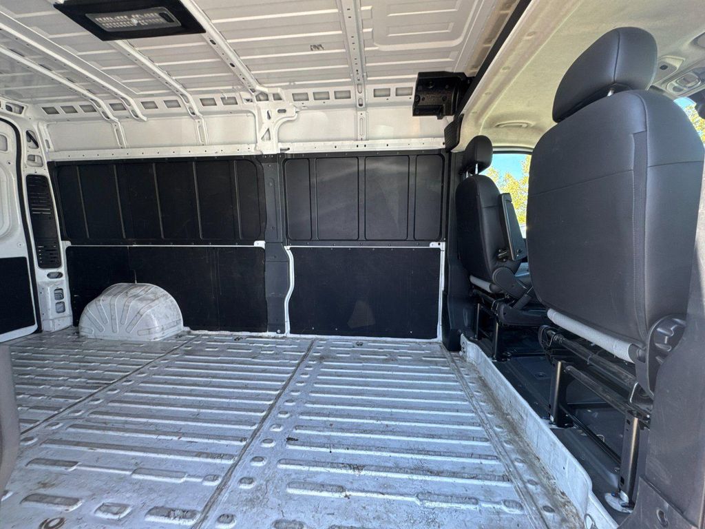 صورة 8 لـ 2025 RAM PROMASTER 2500 TRADESMAN